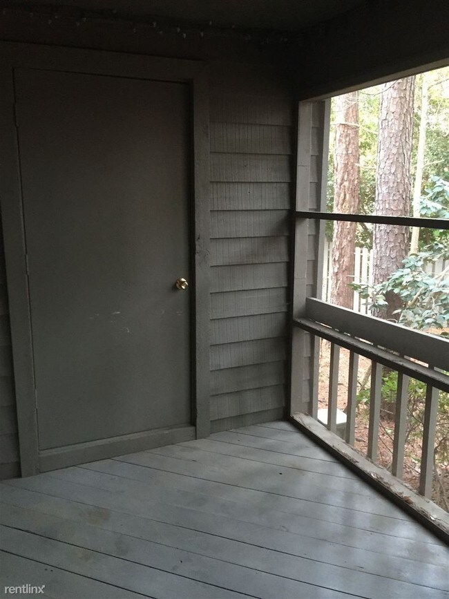 Building Photo - 307 Joshua Tree Ln