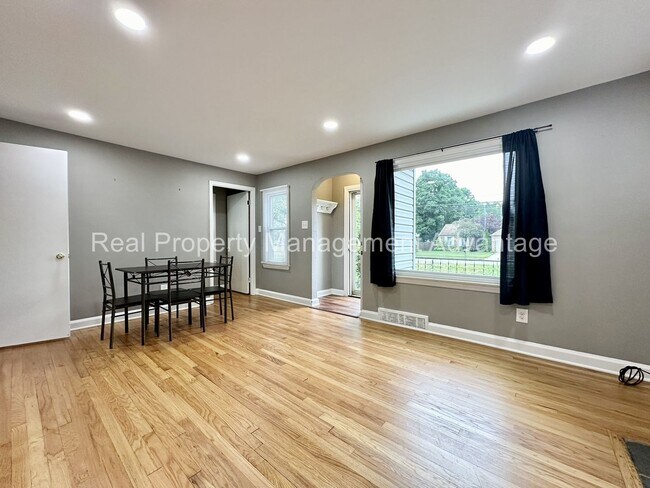 Building Photo - Extensive Renovation with 3 Bedrooms and T...