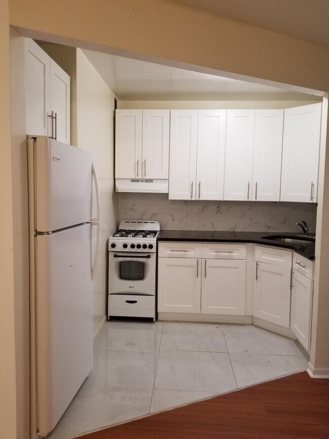 Kitchen - 101-17 Martense Ave