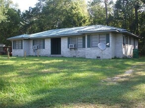 Building Photo - 2105 Robin St