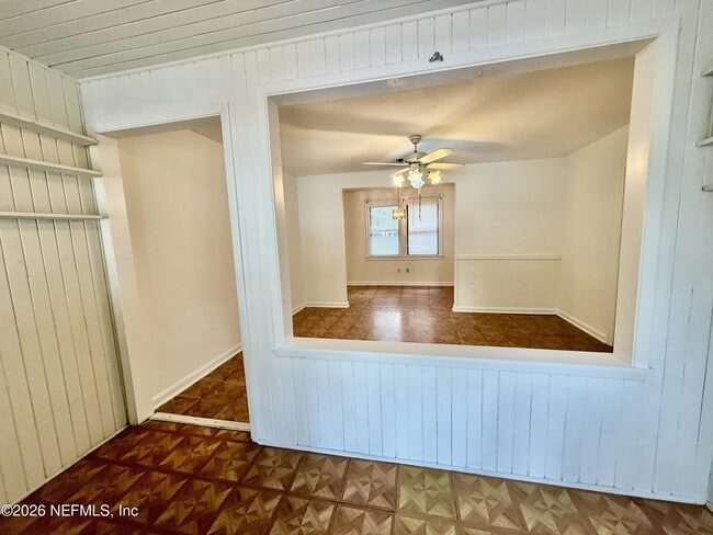 Building Photo - 3510 Stanley St