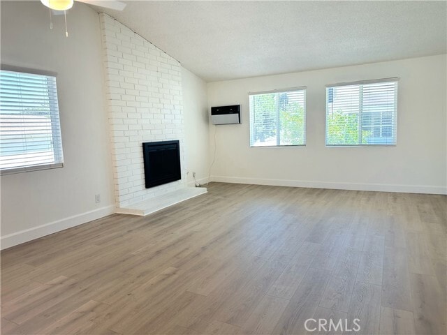 Building Photo - 717 W Provential Dr