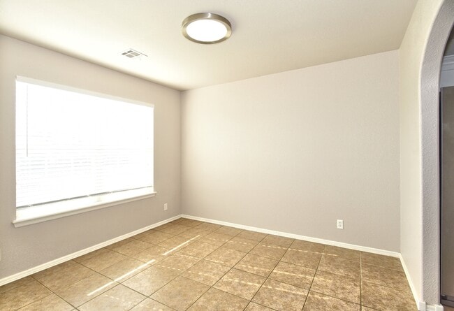 Foto del edificio - 10712 N 152nd E Ave.