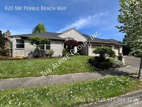 Building Photo - 820 NW Pebble Beach Way