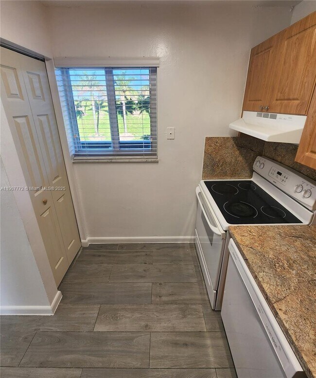 Foto del edificio - 10900 SW 196th St