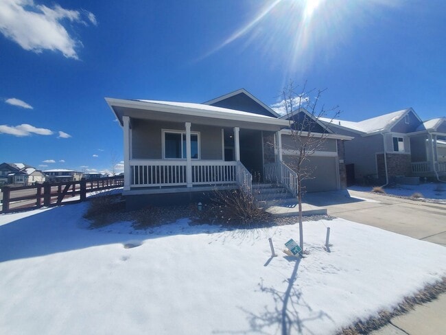 Building Photo - Spacious 3B/2B Available in RainDance!
