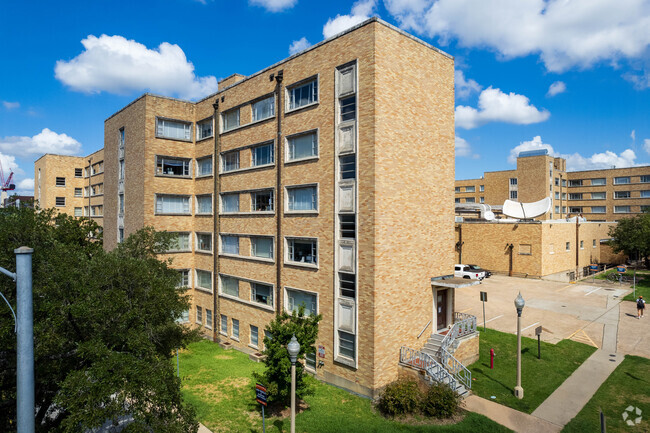 Foto del edificio - Kinsolving Residence Hall