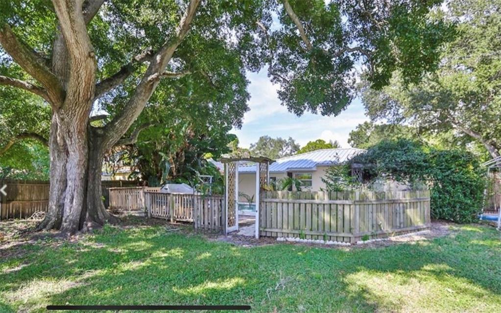 Foto principal - 3928 W Bay View Ave