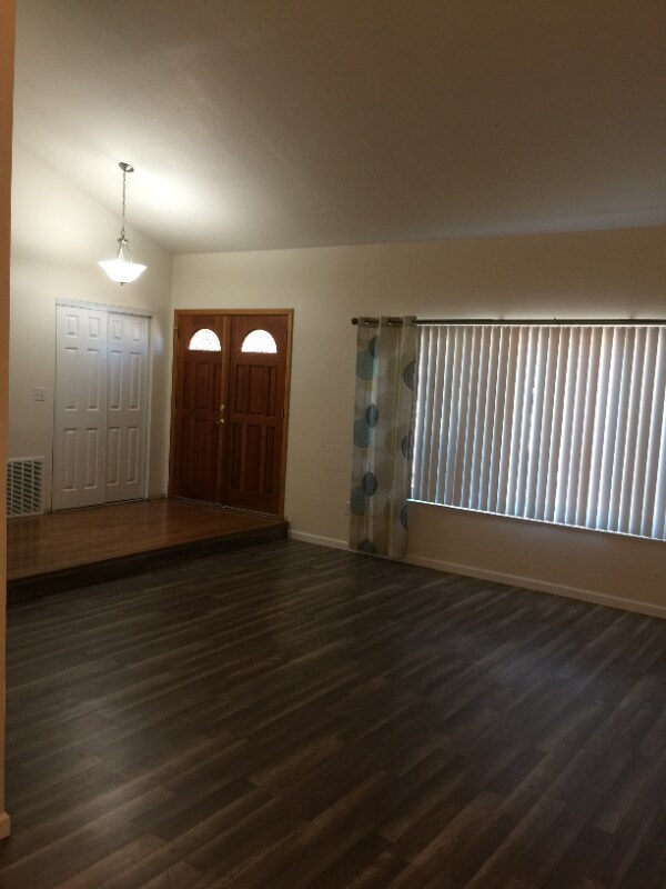 Building Photo - 1296 Aspen Way