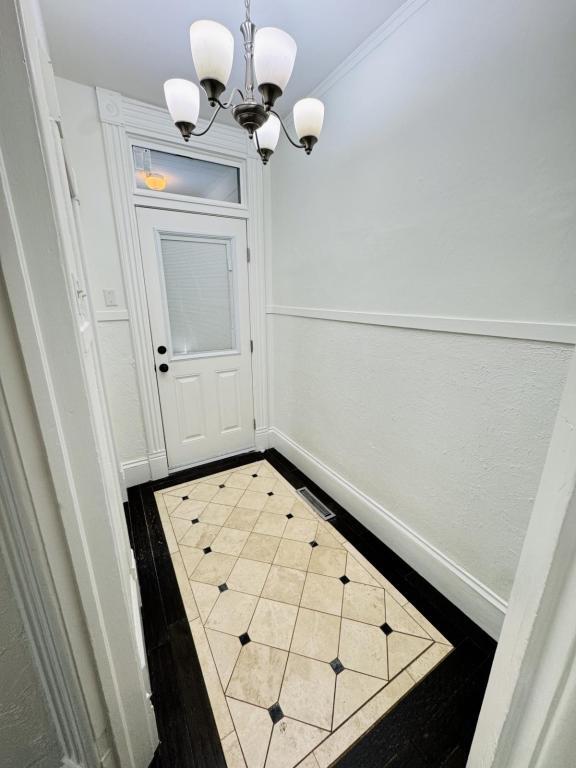 Foto del edificio - 718 E Broadway St