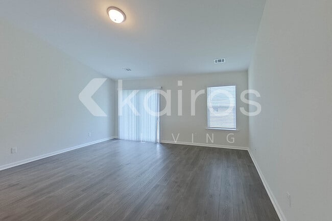 Building Photo - 108 St Phillip Wy