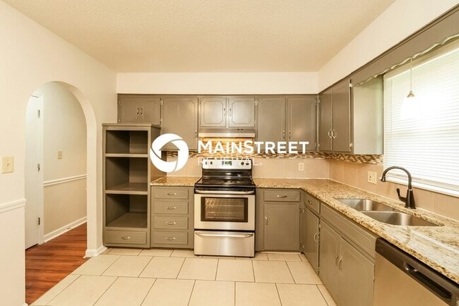 Building Photo - 3 Bedroom Pet-Friendly Home in Blue Spring...
