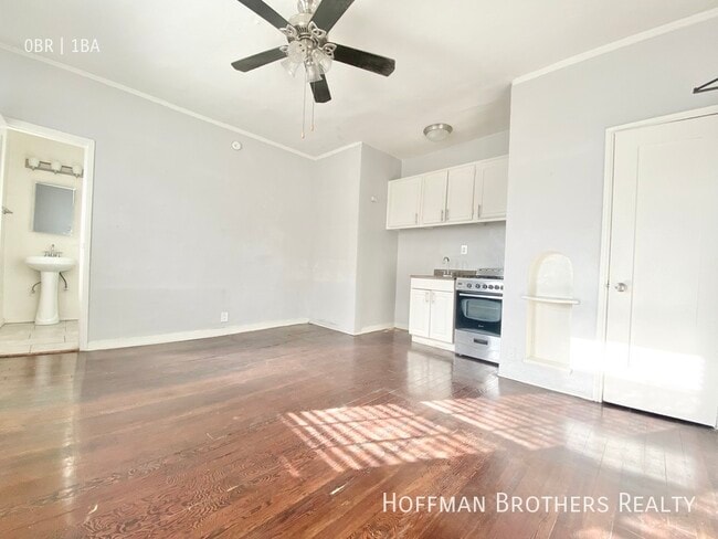 Building Photo - 861 Fedora St