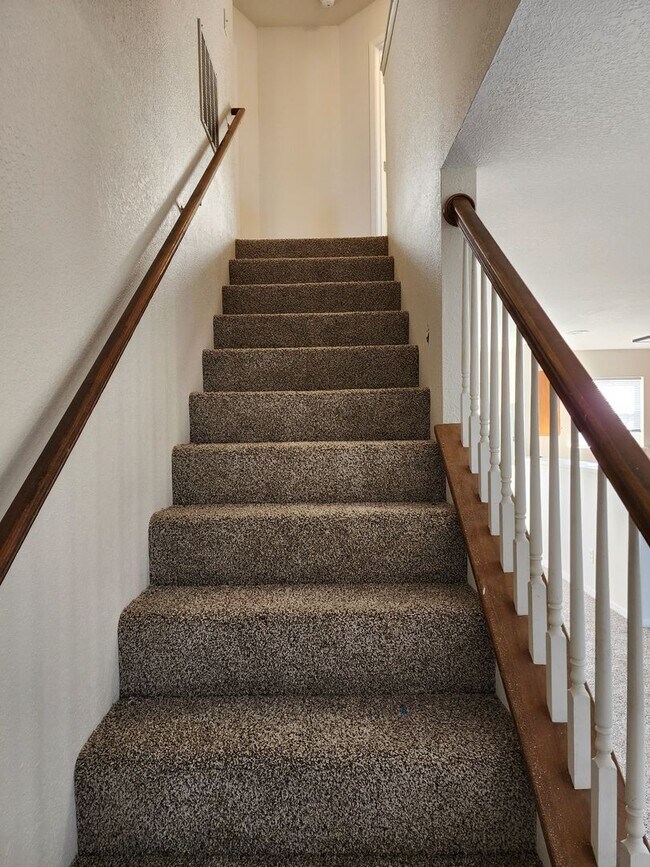 Foto del edificio - 2681-2683 E Oakbrook Dr