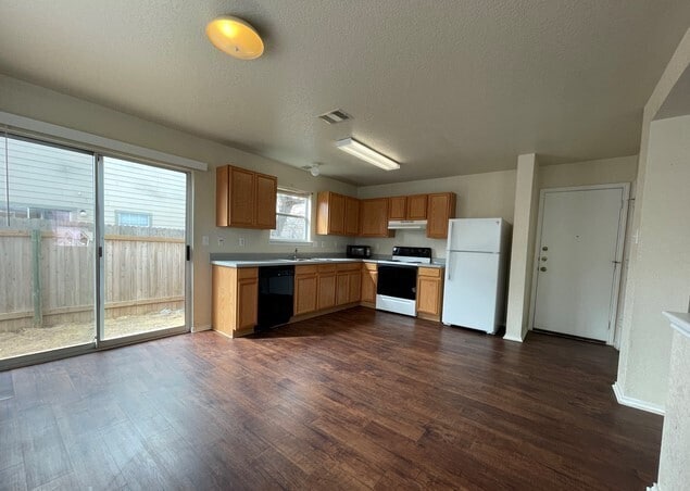 Building Photo - 102 Kenrock Ridge