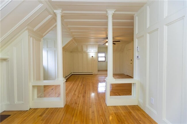 Building Photo - 258 Pawtucket Ave