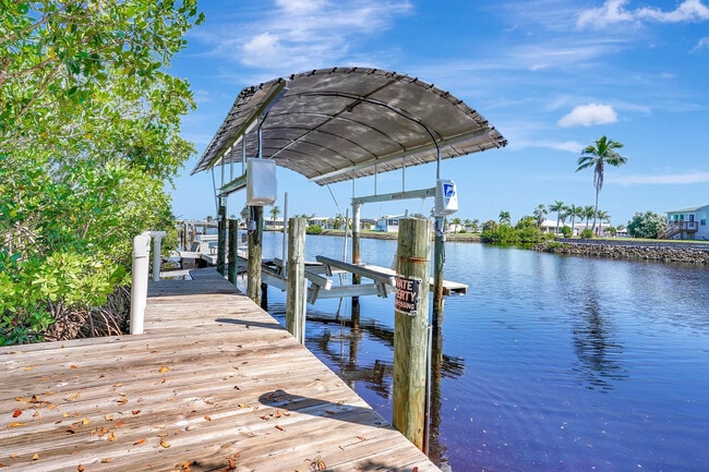 Building Photo - 4730 Almar Dr