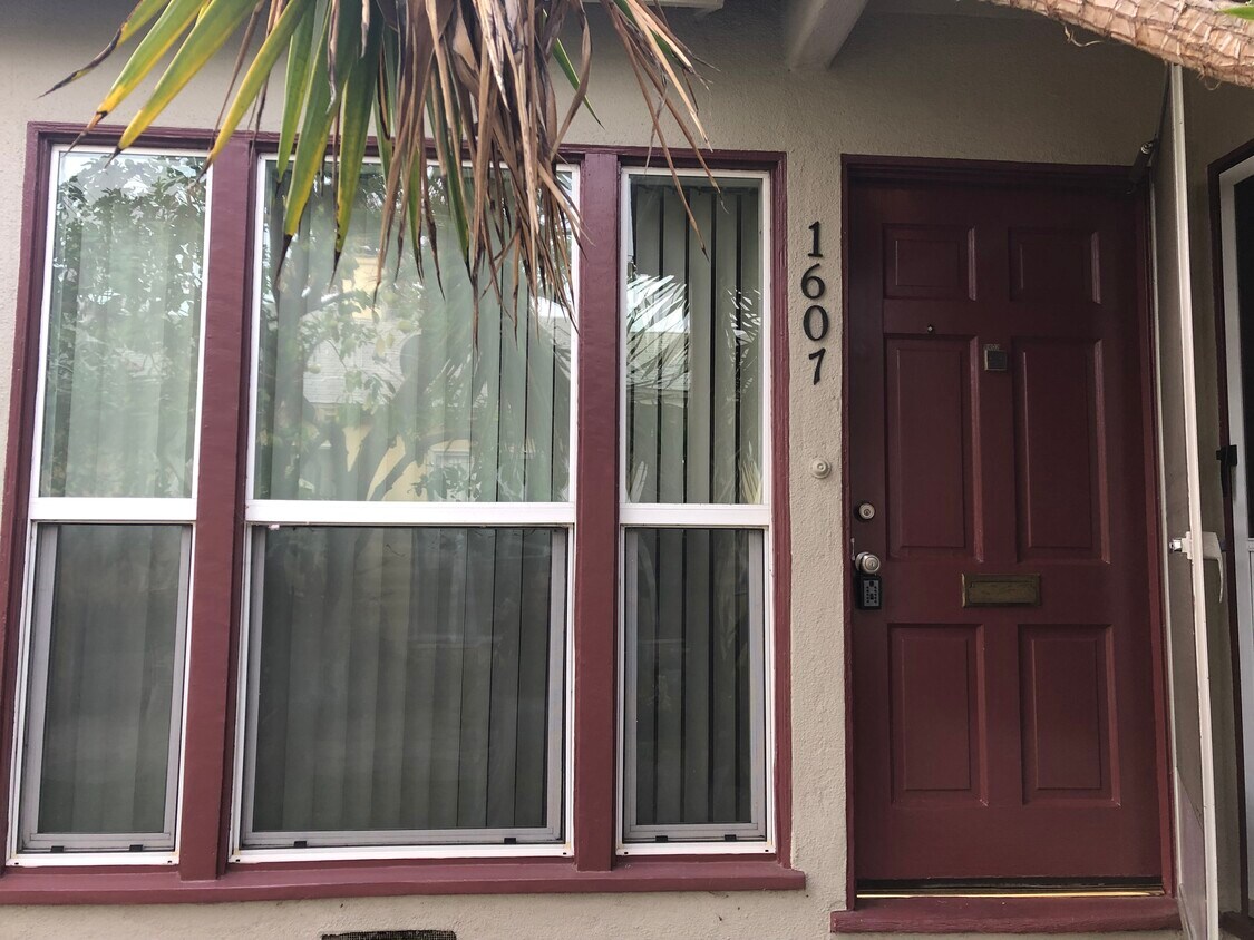 Foto principal - 1607 W Victory Blvd