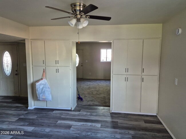 Building Photo - 1423 E Virginia Ave