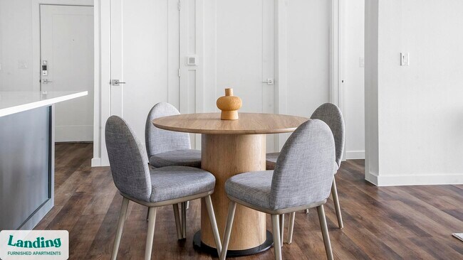 Foto del edificio - 5511 Caprock Smt Dr