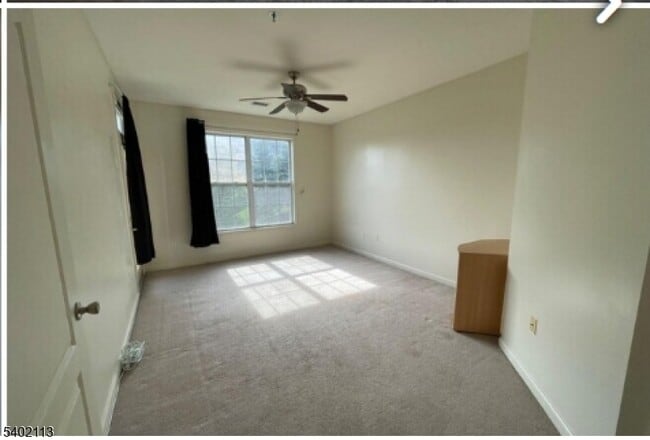 Foto del edificio - 3223 Edward Stec Blvd