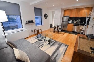 Building Photo - 150 W 51st St