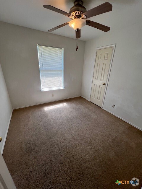 Building Photo - 3414 Crescent Dr