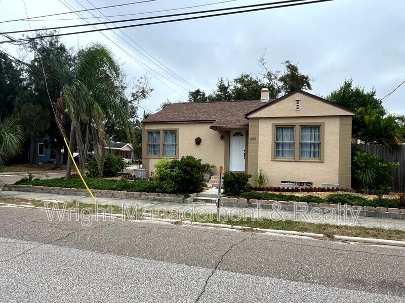 Foto principal - 1215 N Garden Ave