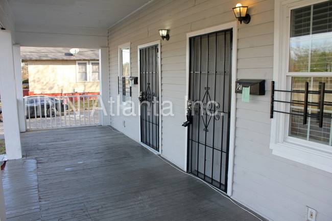 Building Photo - 1524 Murphy Ave SW