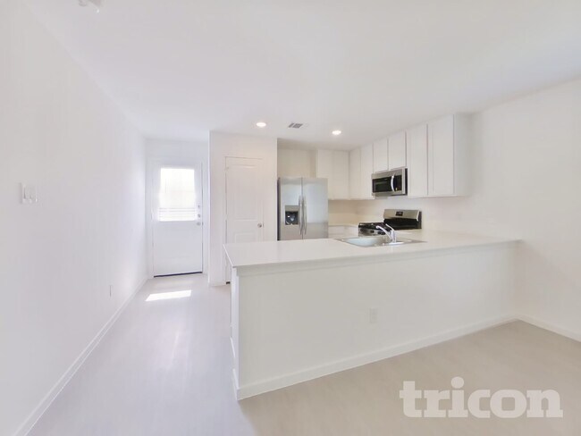 Foto del edificio - 3060 Dawn Sound Dr