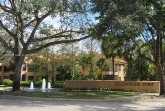Building Photo - 15555 N Miami Lakeway