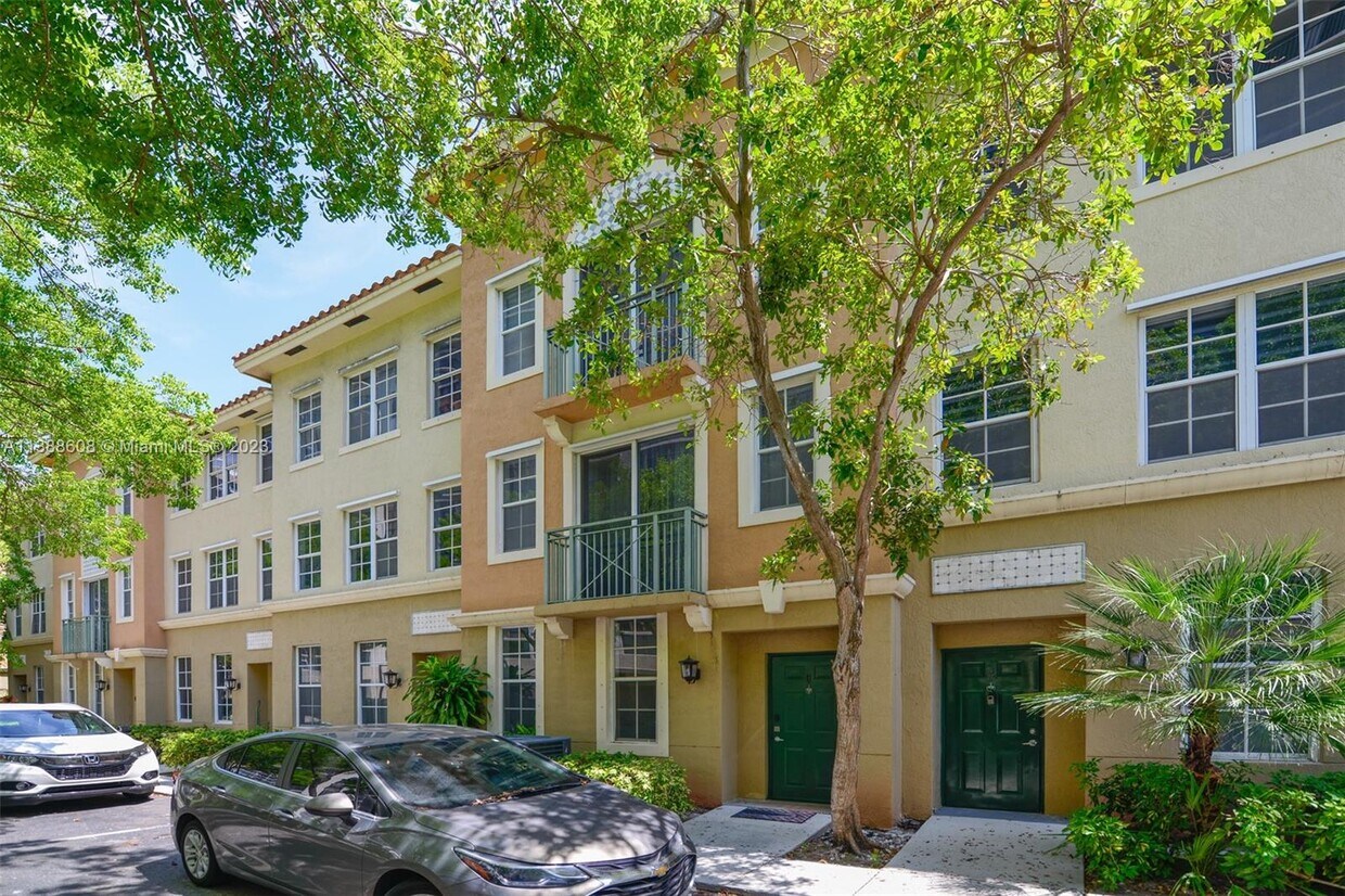 2069 S Ocean Dr, Hallandale Beach, FL 33009 Townhome Rentals in