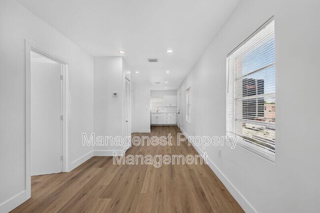 Foto del edificio - 614 SW 19th Ave