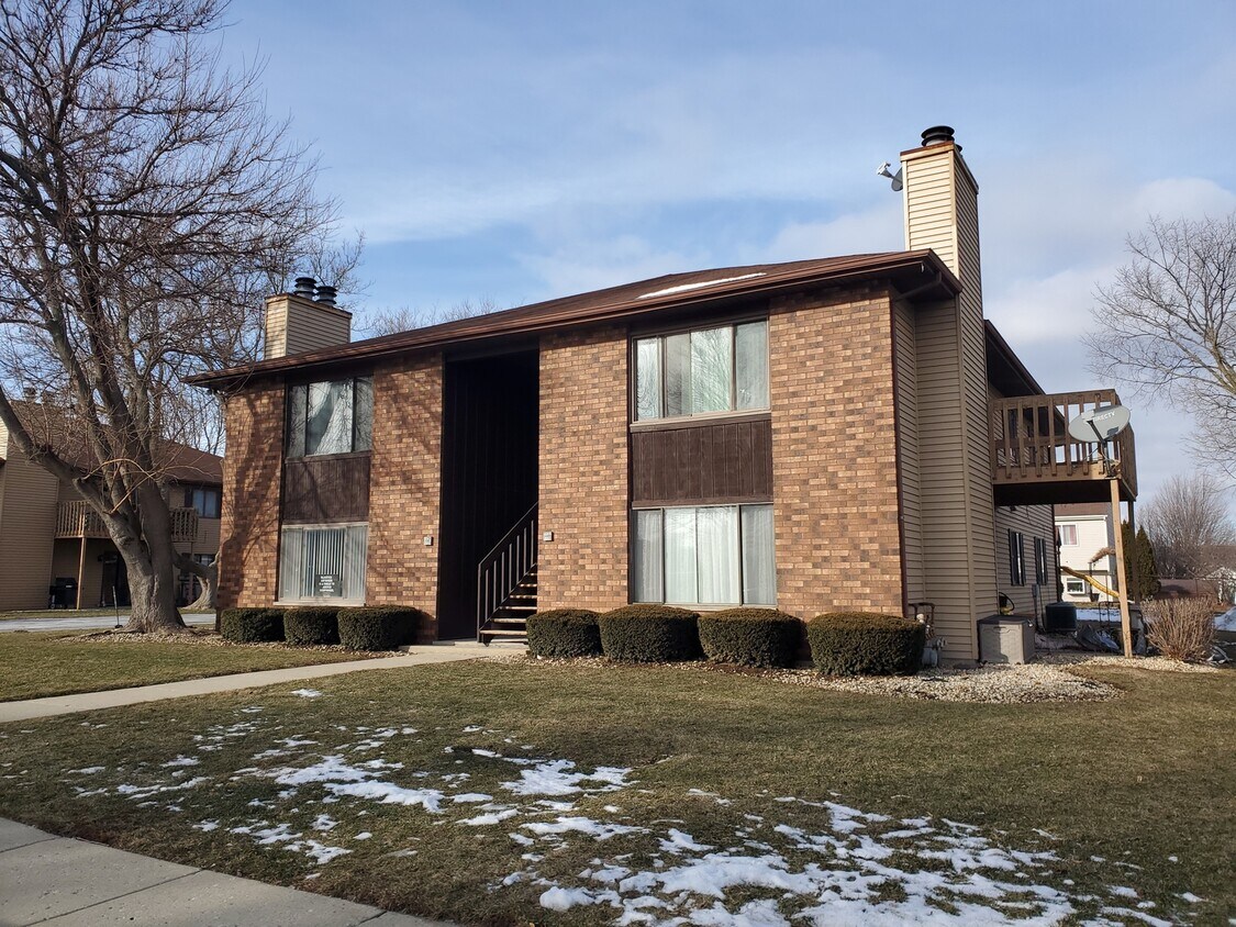 Primary Photo - 1122 Manchester Ct