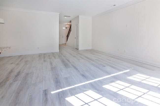 Foto del edificio - 2231 Eversham Dr NW