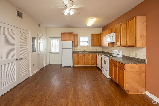 2BR, 1.5BA Townhouse - 984SF - Marrero Commons
