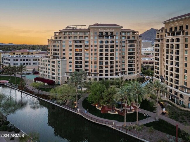 Foto del edificio - 7175 E Camelback Rd