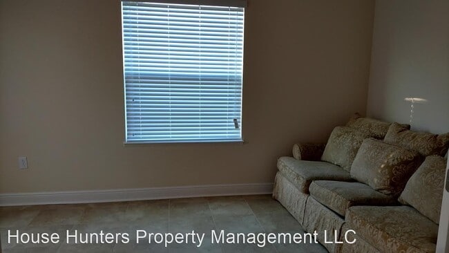 Building Photo - 4 br, 3 bath House - 9518 Wacker Ter
