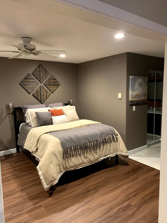 Foto del edificio - 2150 Ridge Dr