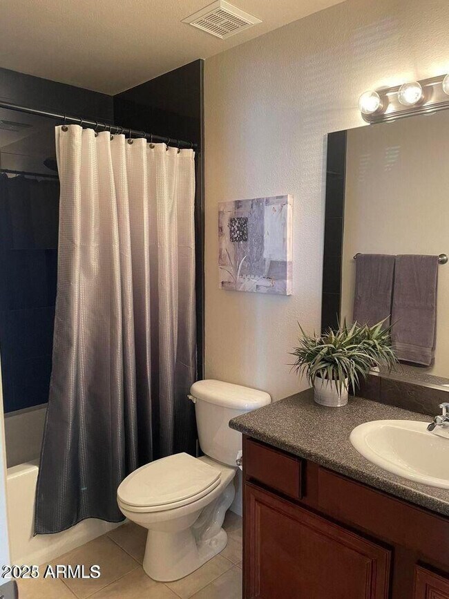 Foto del edificio - 10115 E Mountain View Rd