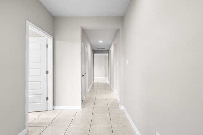 Building Photo - 313 McLintock Rd