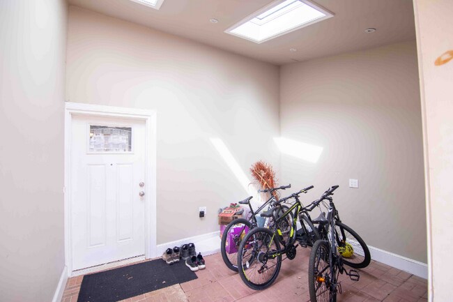 Foto del edificio - 7908 Horse Chestnut Ln