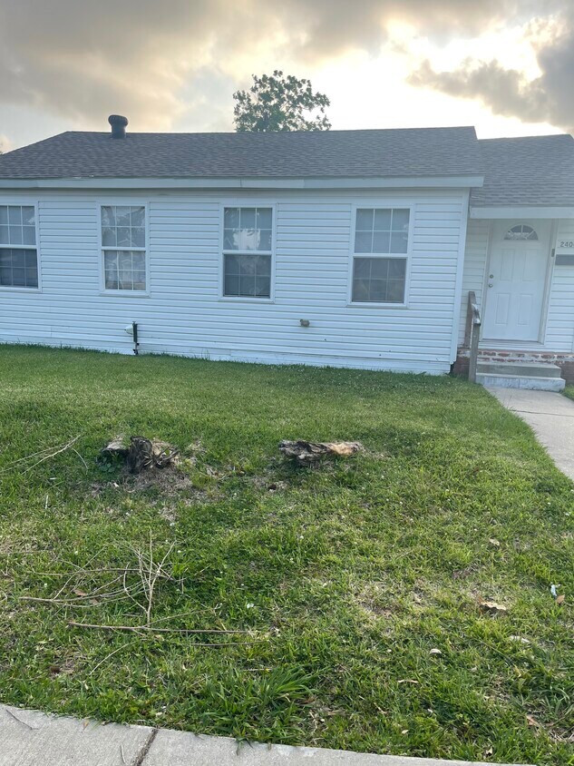 Primary Photo - 2400 Demarest St