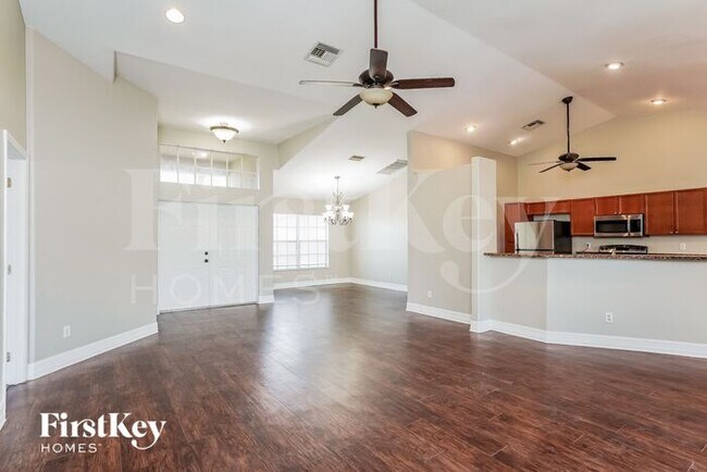 Foto del edificio - 522 SE Van Loon Terrace