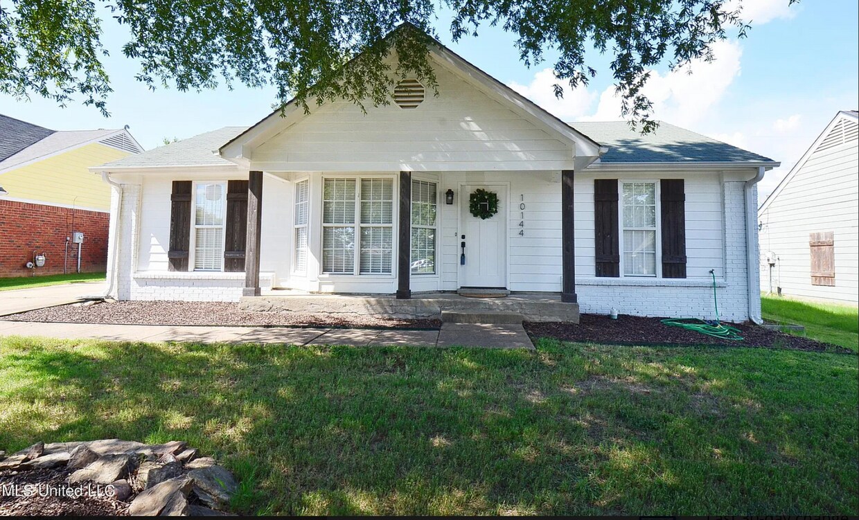 Foto principal - 10144 Palmer Dr