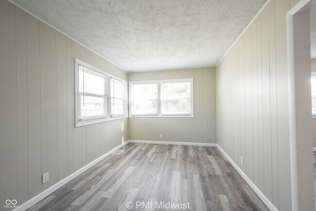 Foto del edificio - 6276 Eastgate Ave