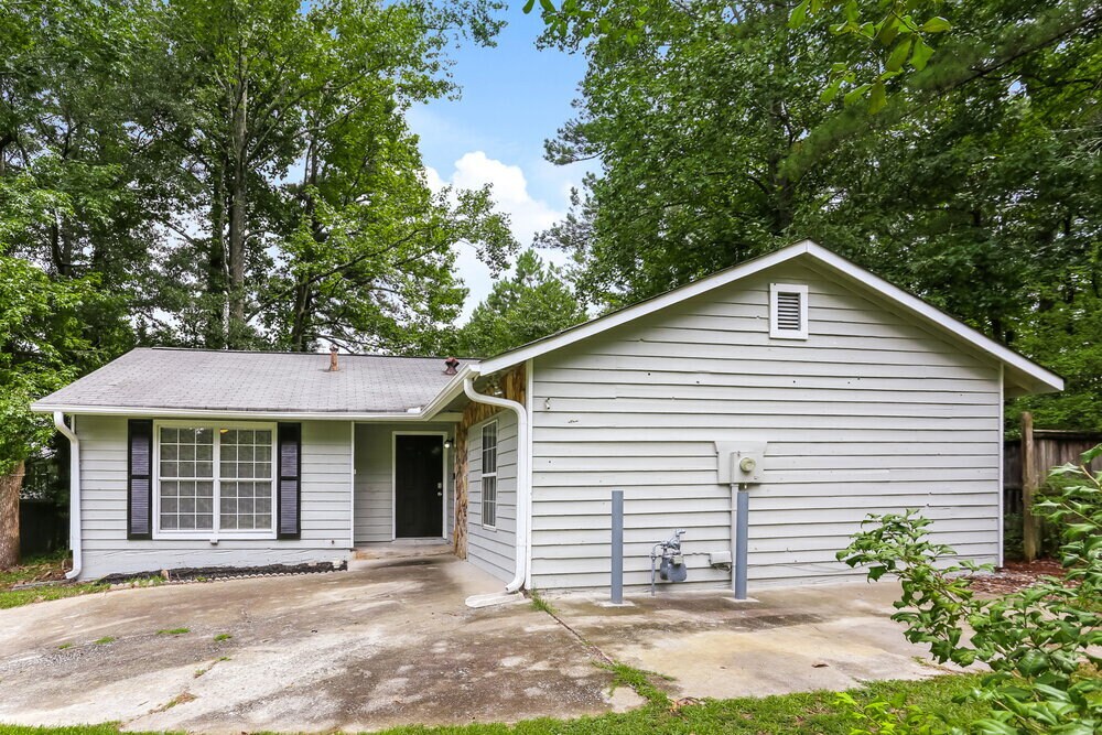 Primary Photo - 765 Villa Way