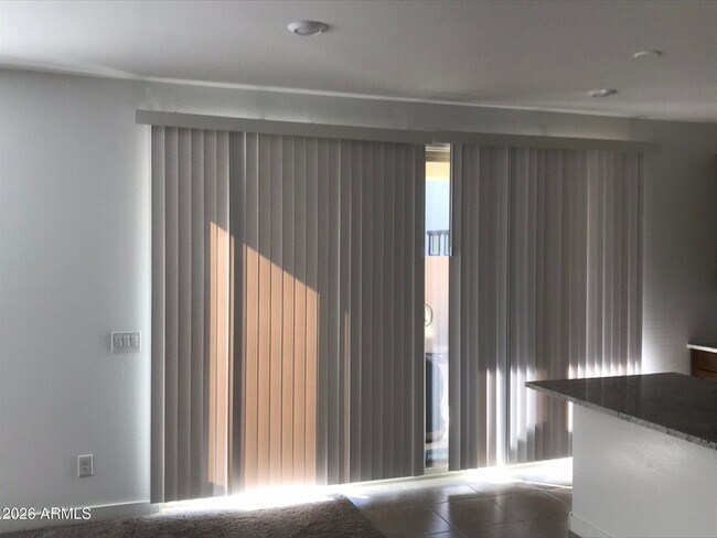 Foto del edificio - 1165 E Thompson Way