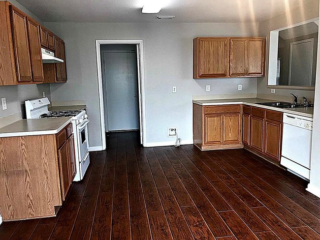 Building Photo - 17131 Carshalton Ct