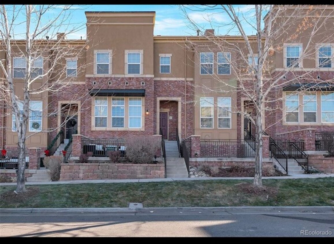 Foto principal - Well Maintained Townhouse in Highlands Ranch
